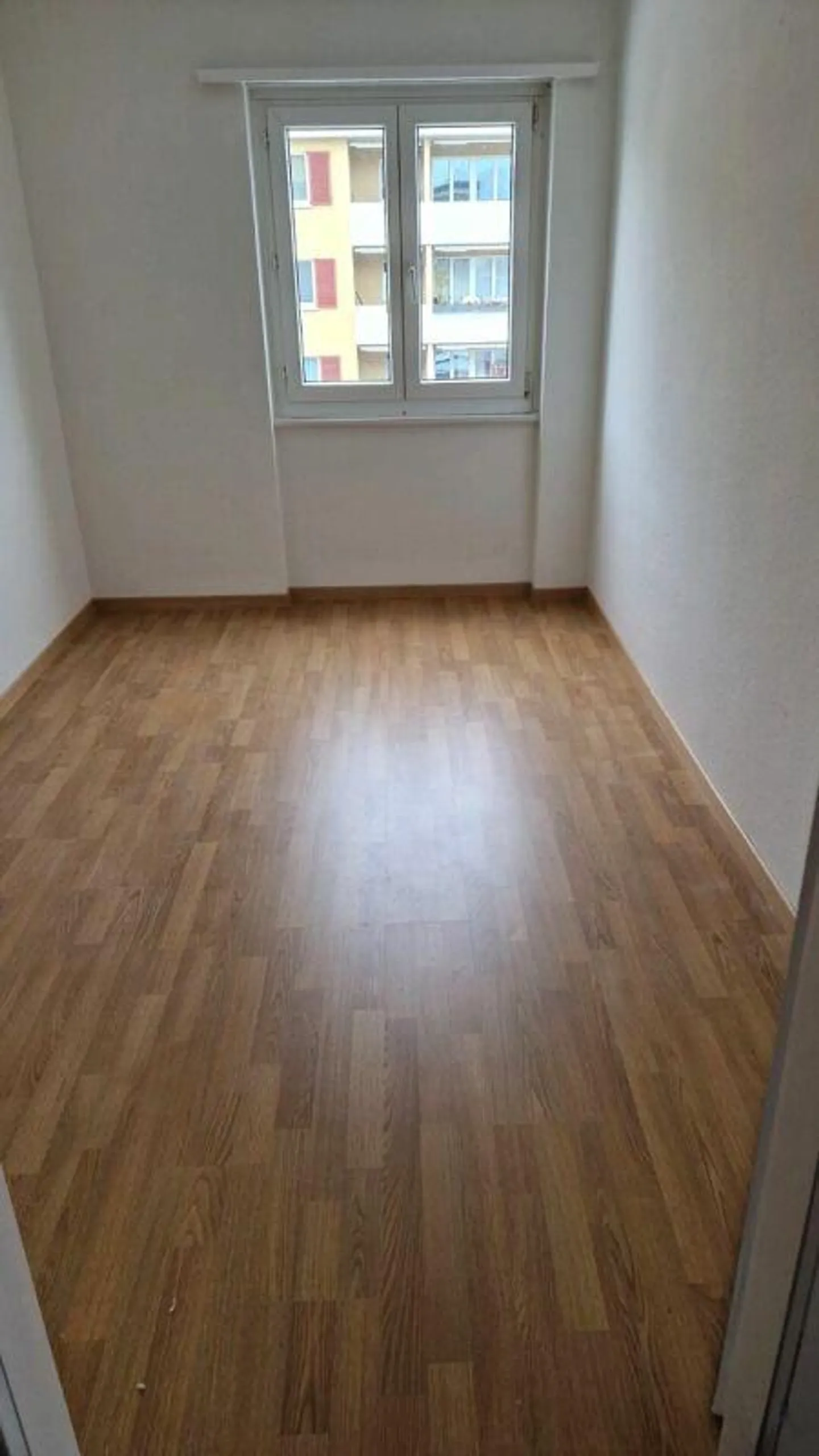 Helle Wohnung mit Balkon - Foto 3 von 8