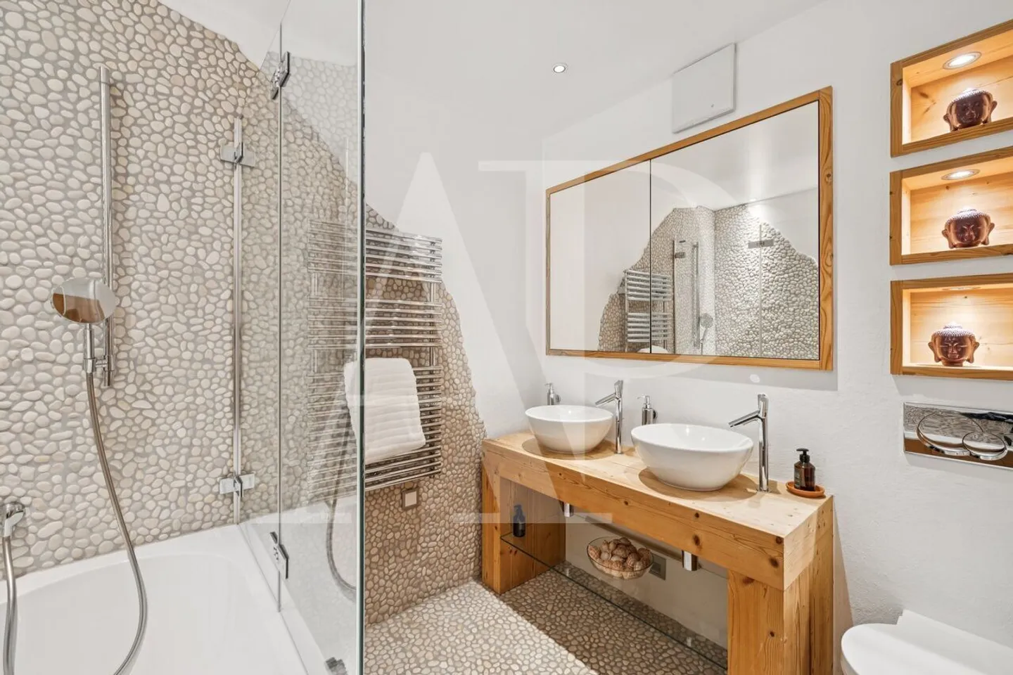 Appartement alpin-chic d'exception - Photo 11 sur 12