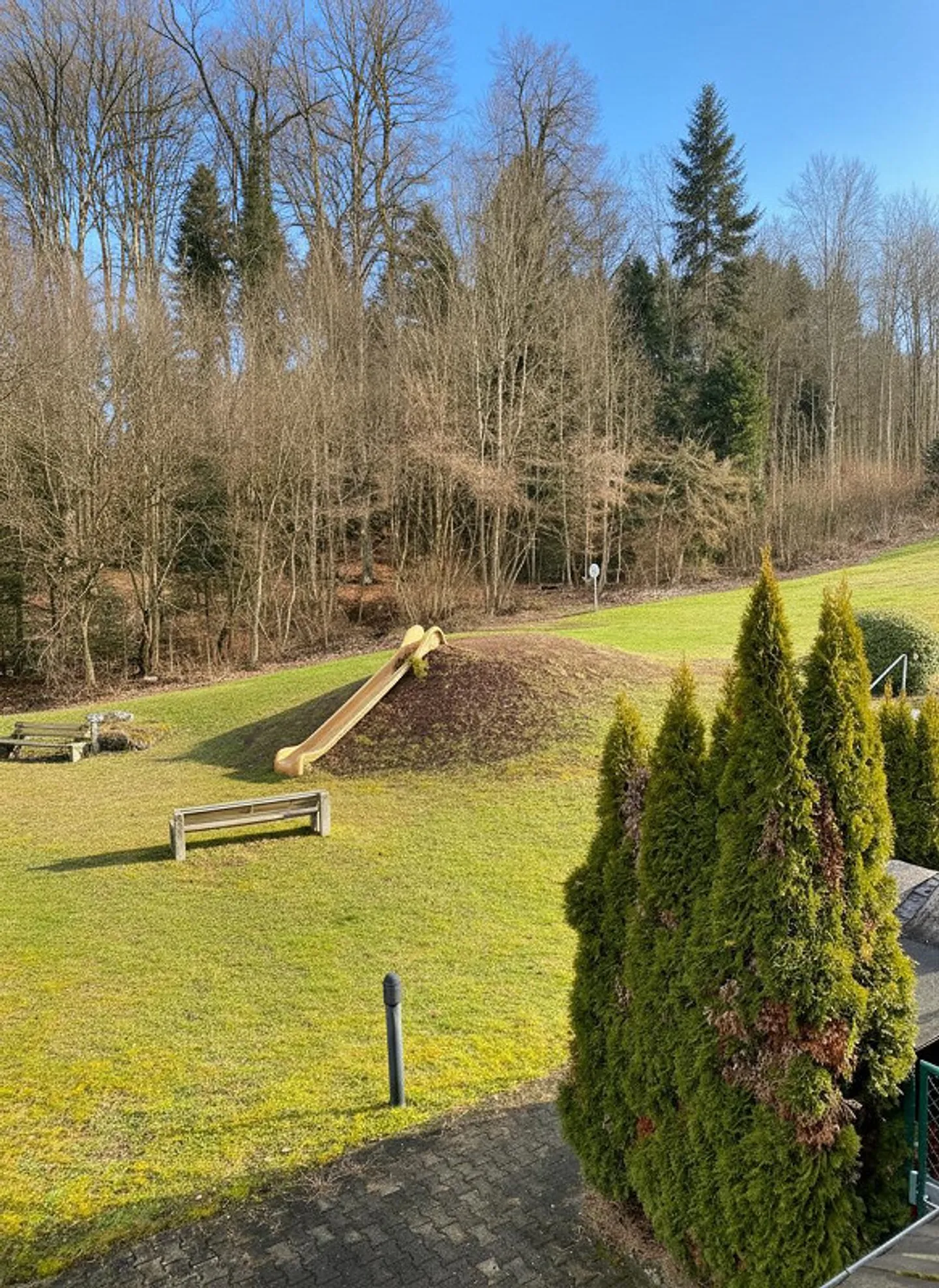Charmantes Familienhaus in Remetschwil - Foto 2 von 23