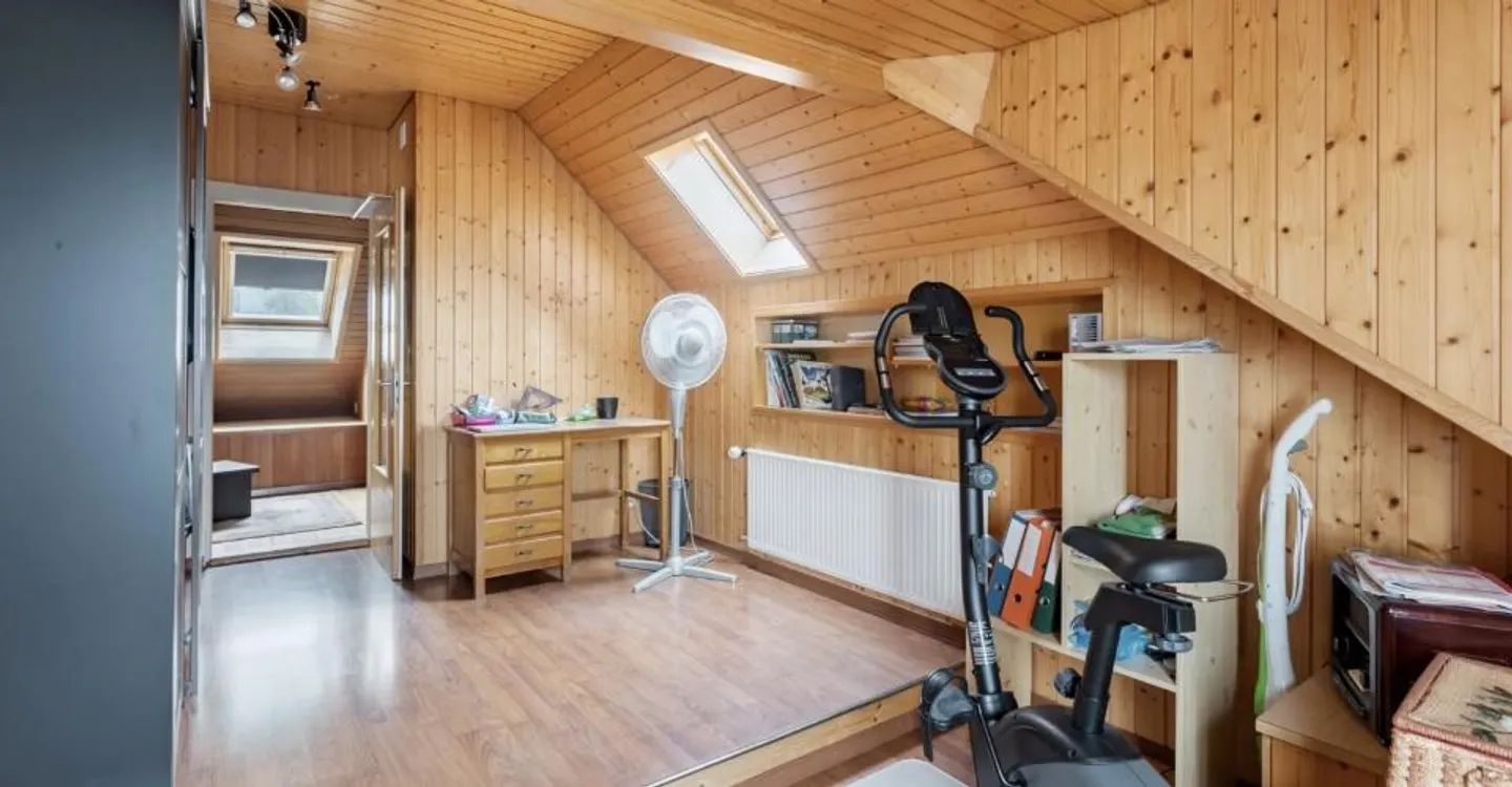 SPACIOUS 4.5 ROOMS OF 122M2 IN A QUIET ENVIRONMENT! - Photo 2 of 5