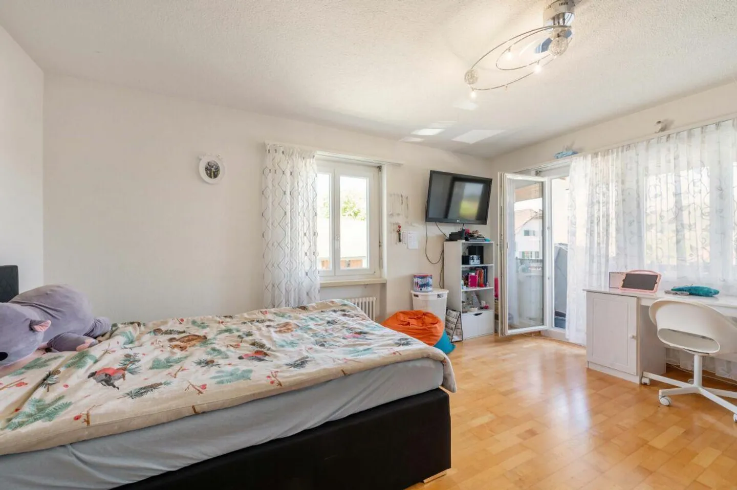 Casa bifamiliare con due appartamenti di 4 stanze ben tenuti e un... - Foto 9 di 18