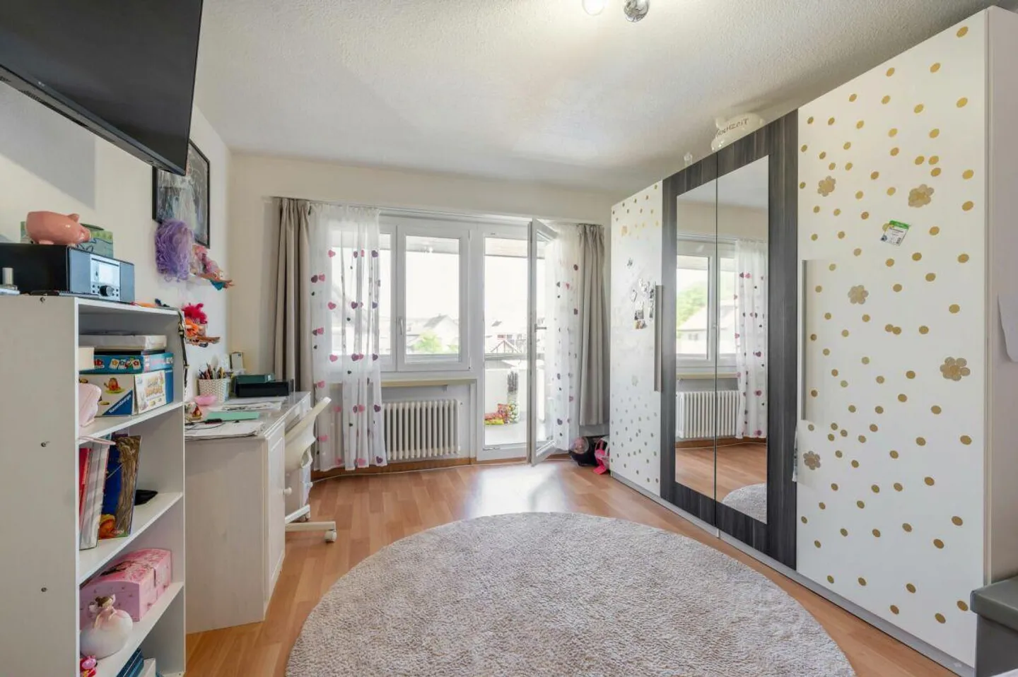 Casa bifamiliare con due appartamenti di 4 stanze ben tenuti e un... - Foto 10 di 18