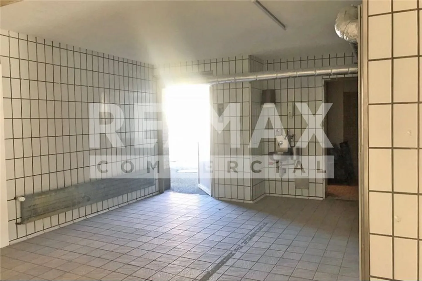 Ideale proprietà di investimento con un rendimento di circa il 7,2% in una posizione centrale - Foto 9 di 11