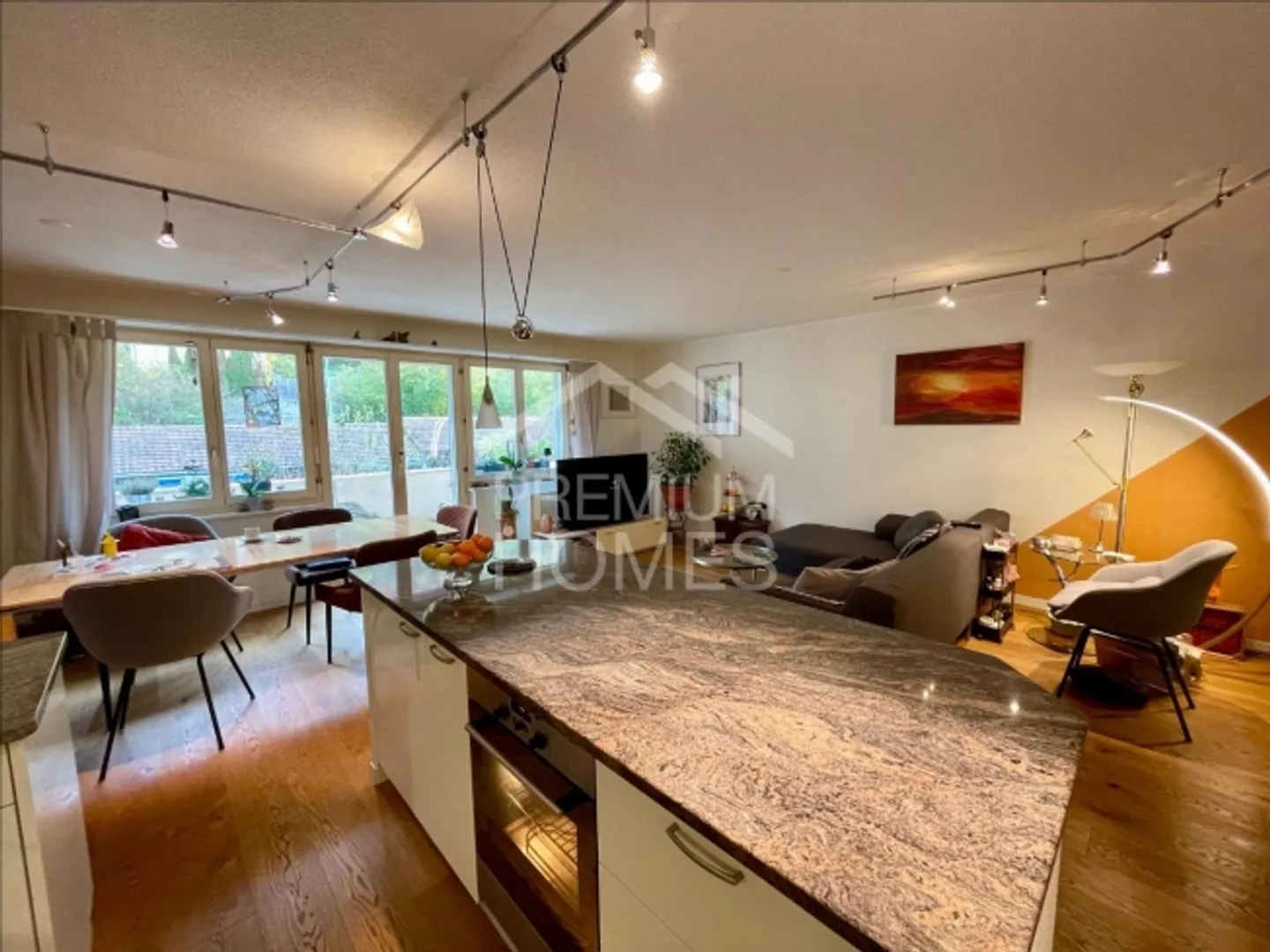 Appartement spacieux avec salle de loisirs - Photo 3 sur 4