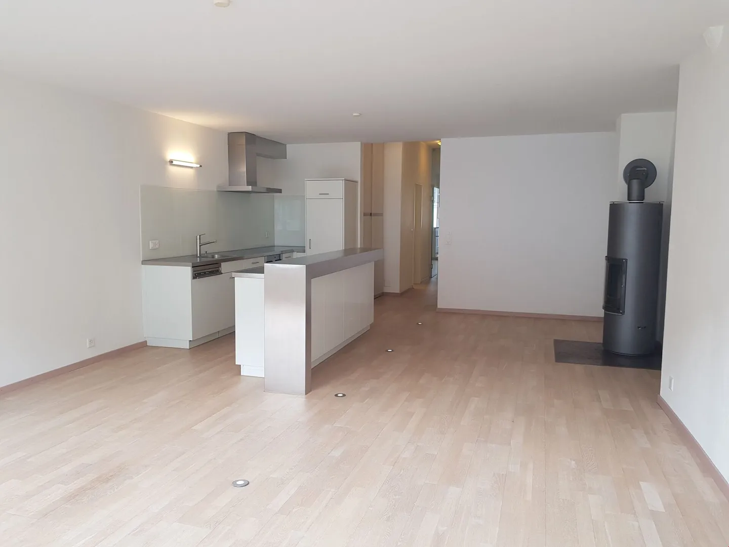 Modern Old Town Apartment - Photo 1 of 9