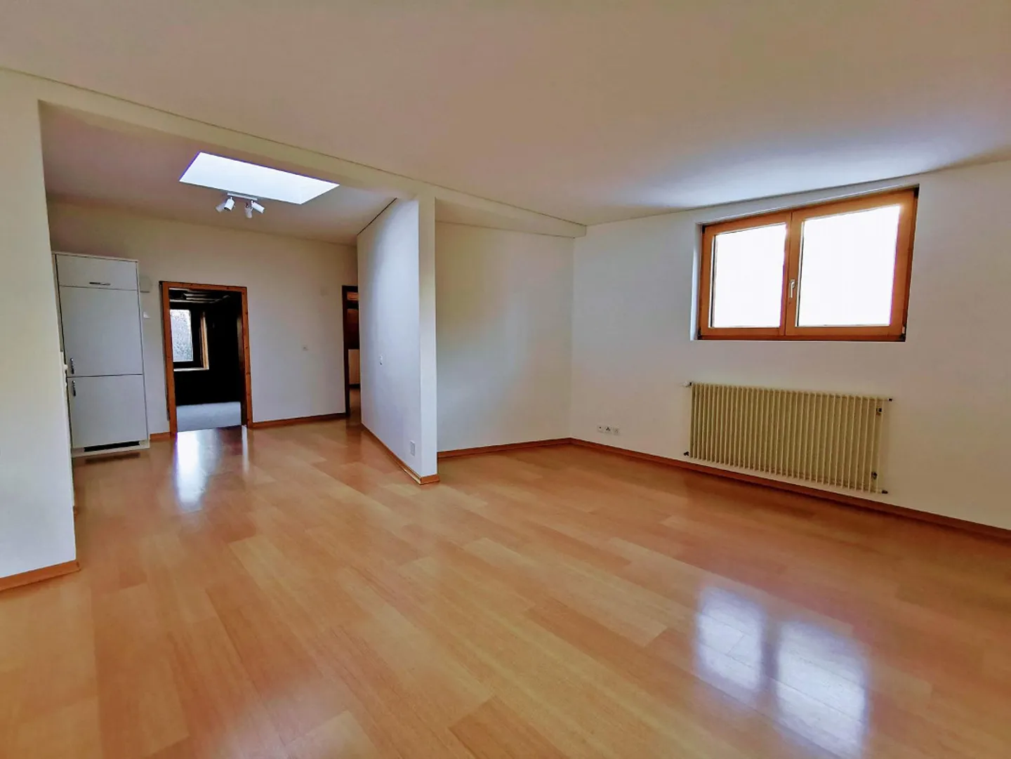 Charming 4.5-room apartment with plenty of storage space in Oberterzen - Photo 3 of 13