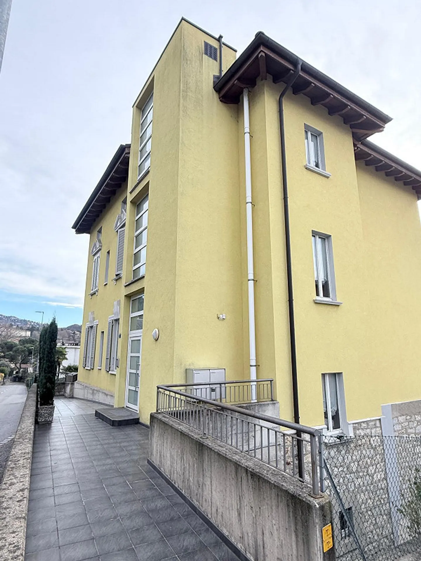 Attique de Vacallo avec ascenseur privé - Photo 15 sur 17