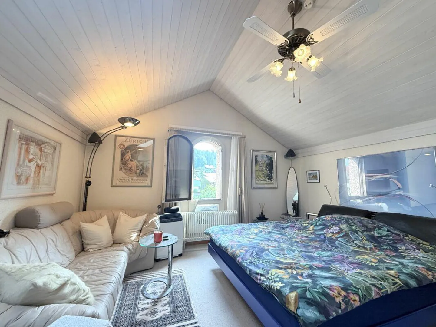 Aussergewöhnliches Haus mit Spa - Foto 1 von 9