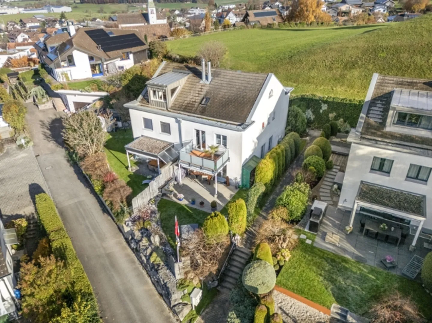 «FAMILIENFREUNDLICHES DOPPELEINFAMILIENHAUS IM HERZEN DES DORFES» - Foto 8 di 8