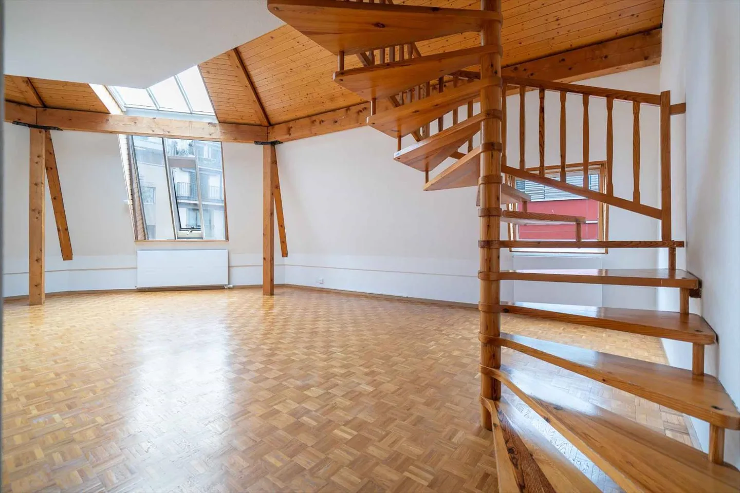 Obergeschoss 4.5 Zimmer - Foto 3 von 10