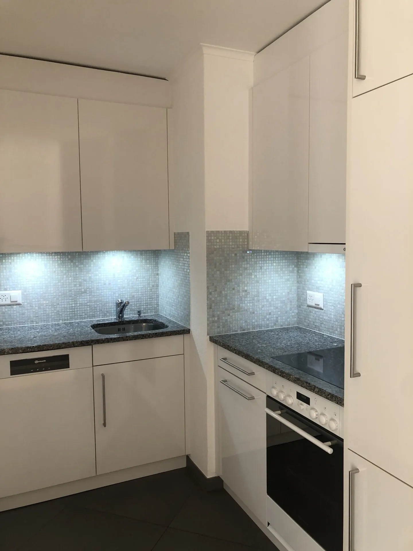 Appartamento in affitto - Foto 3 di 5