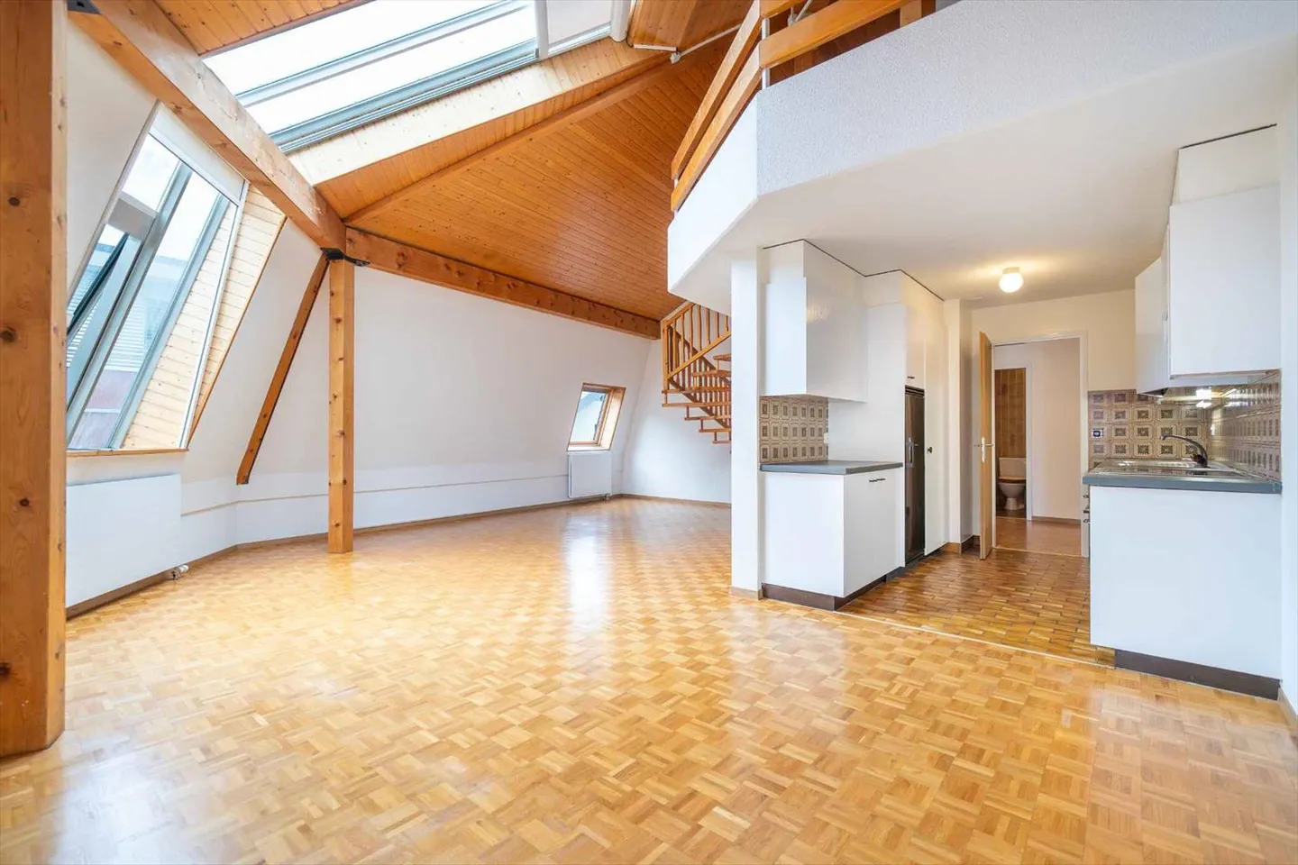 Obergeschoss 4.5 Zimmer - Foto 2 von 10