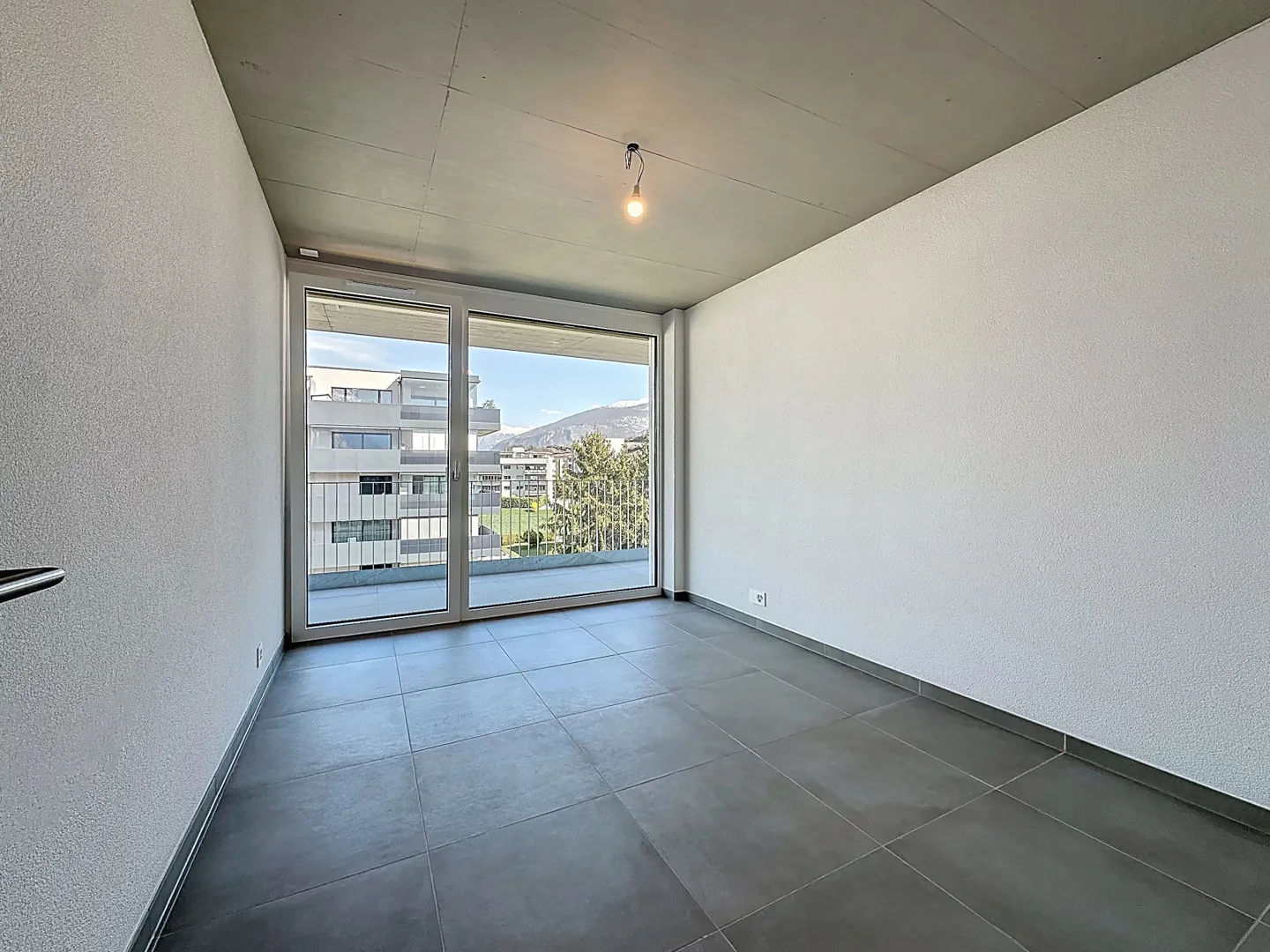 Luxuriöse 4,5-Zimmer-Wohnung in Conthey mit Panoramablick - Foto 11 von 16