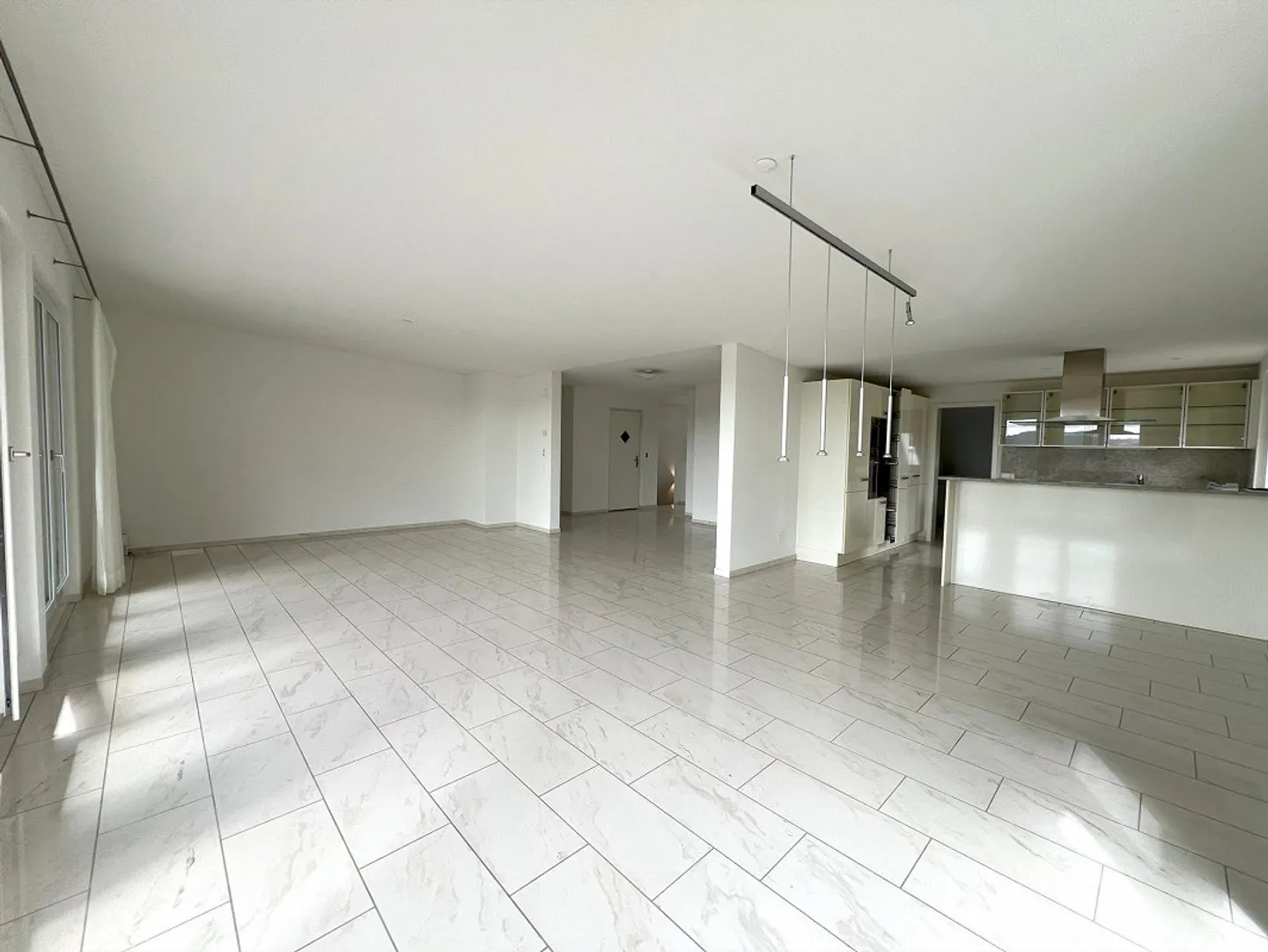 Dream Home - Penthouse Apartment with Fantastic View - Photo 3 of 16