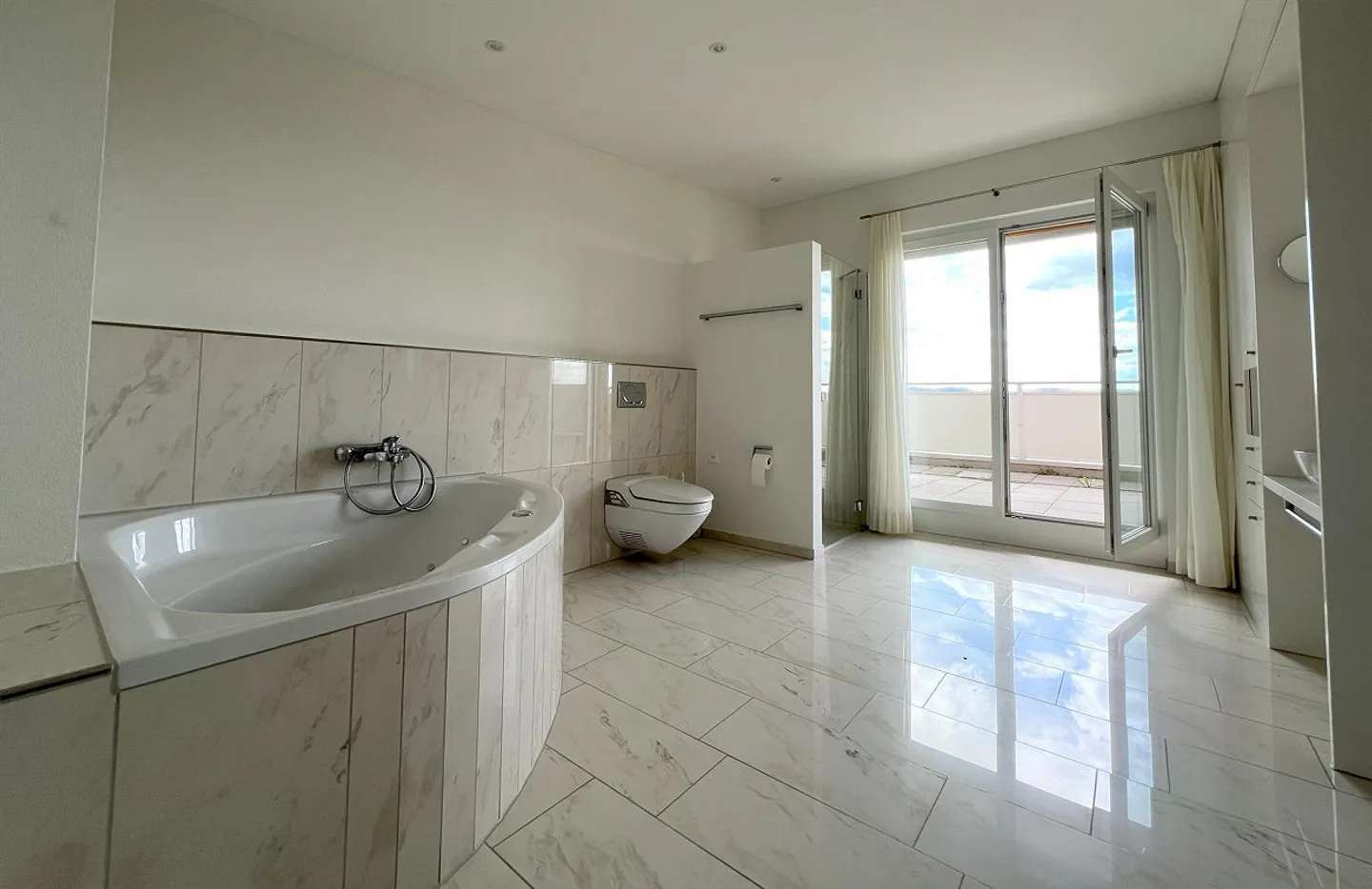 Dream Home - Penthouse Apartment with Fantastic View - Photo 11 of 16