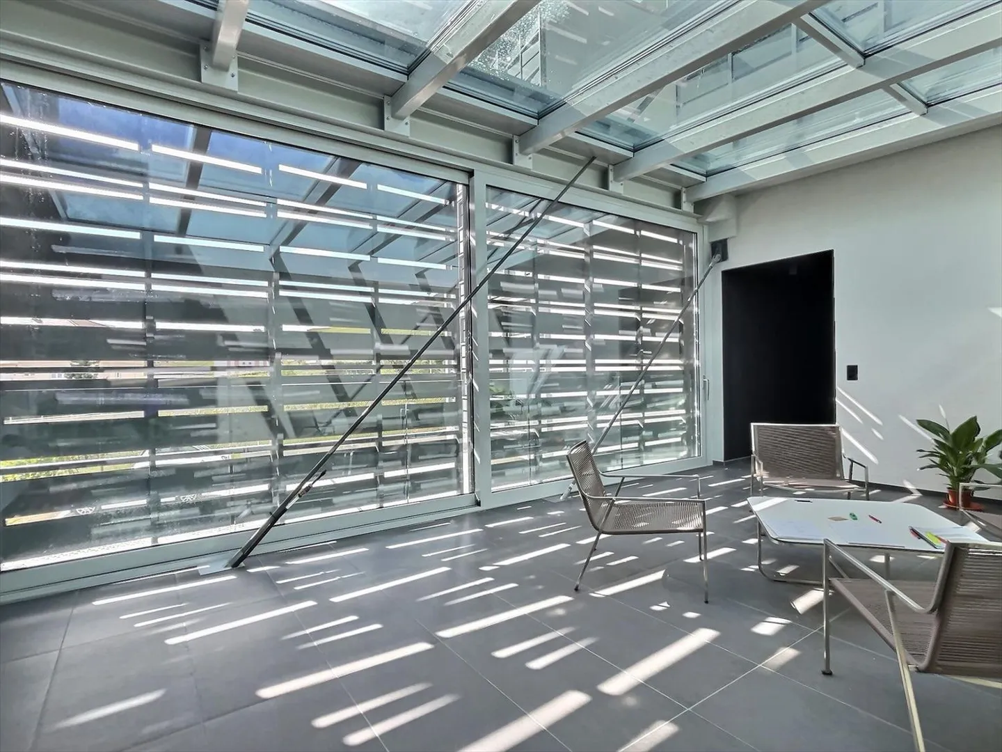 Maisonette moderna e atipica - 4,5 camere - Foto 5 di 13