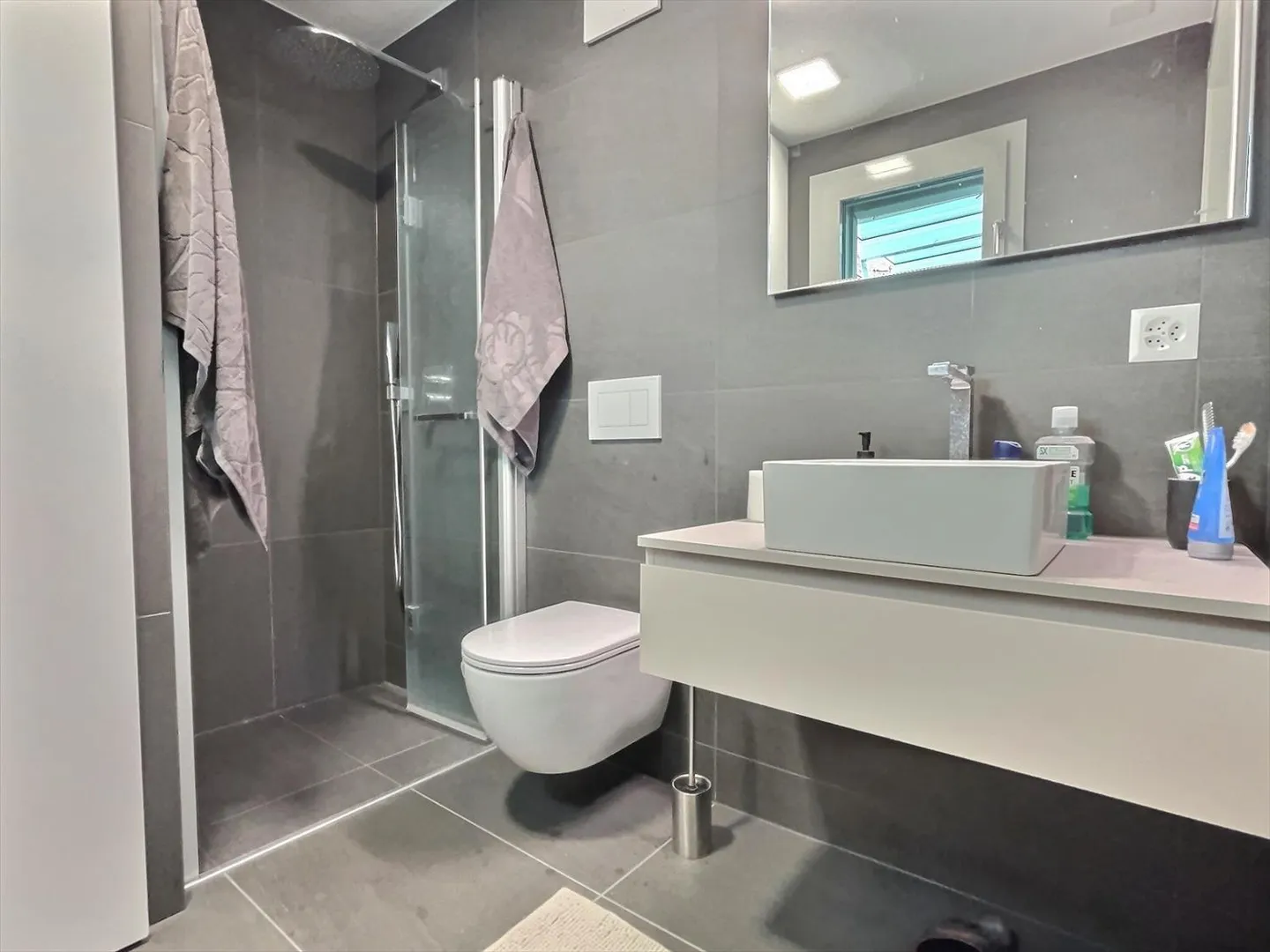 Maisonette moderna e atipica - 4,5 camere - Foto 7 di 13