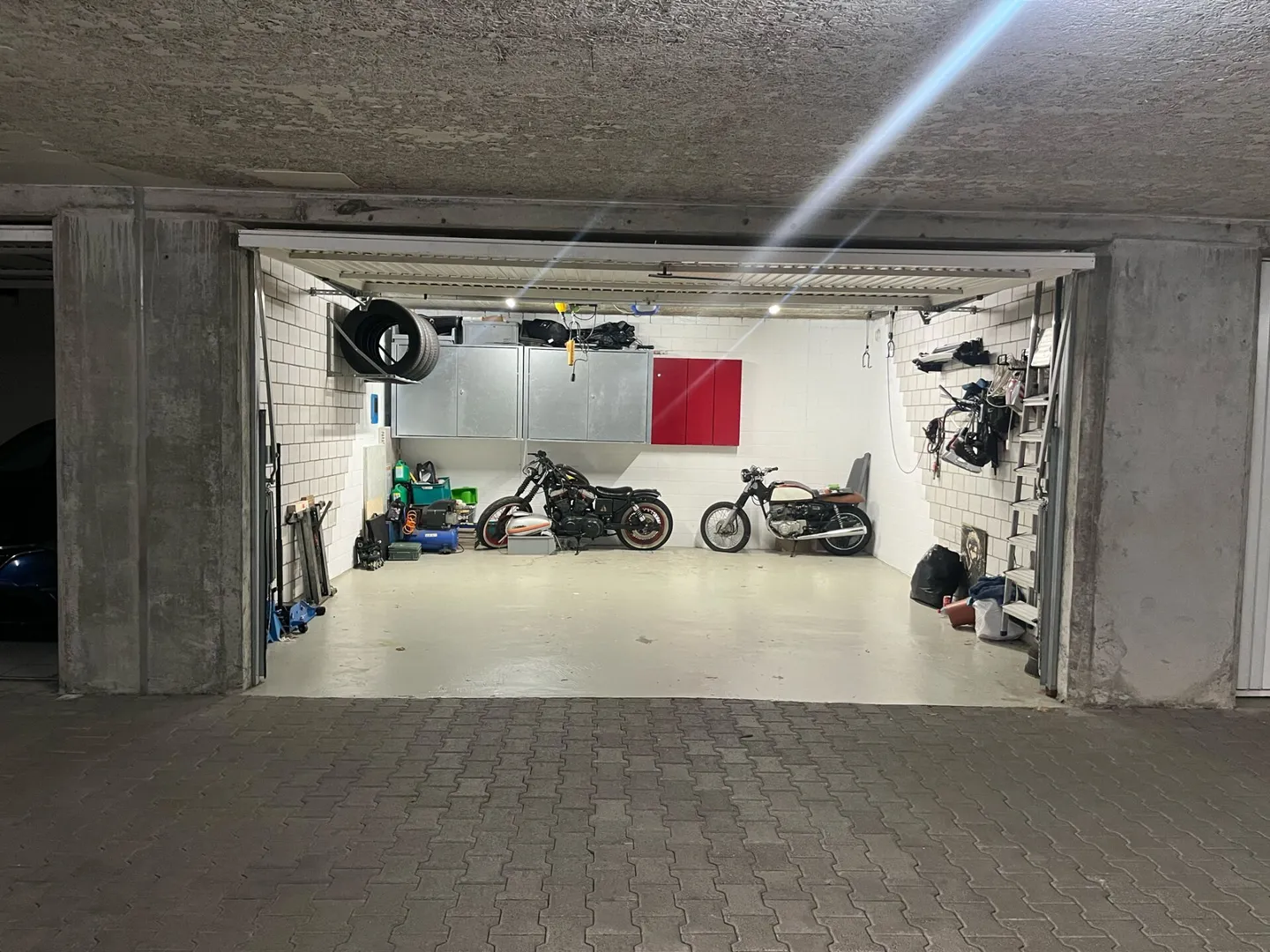 Vista mozzafiato, appartamento mansardato di 5 1/2 stanze vicino a Zurigo - Foto 15 di 21
