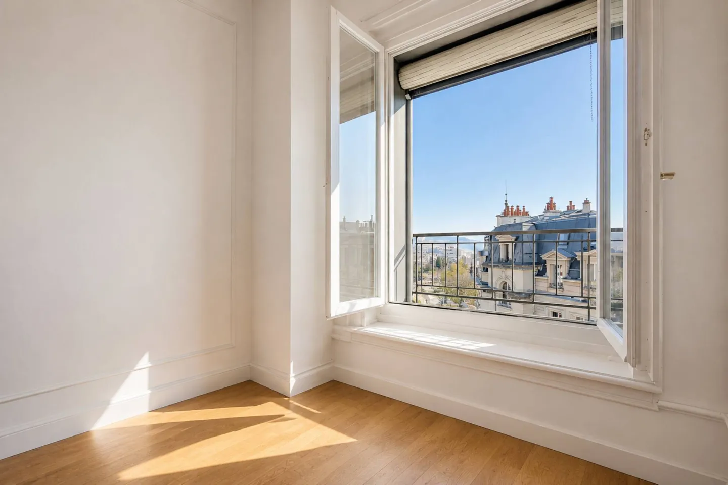 Apartment from the early 20th century in the heart of the city - Photo 5 of 10