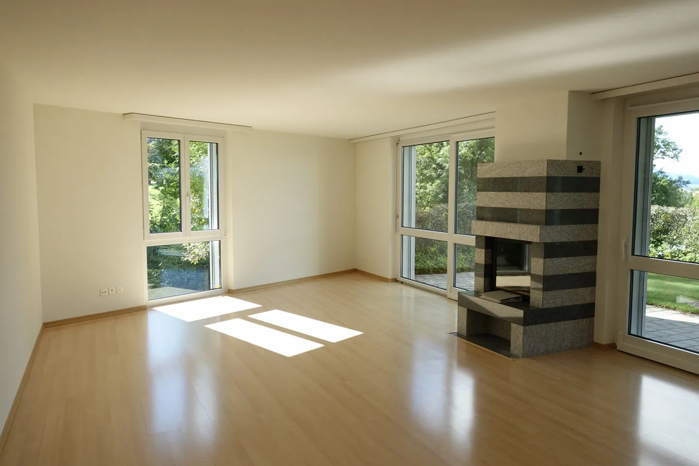 Geräumige Wohnung mit Garten - Foto 2 von 8