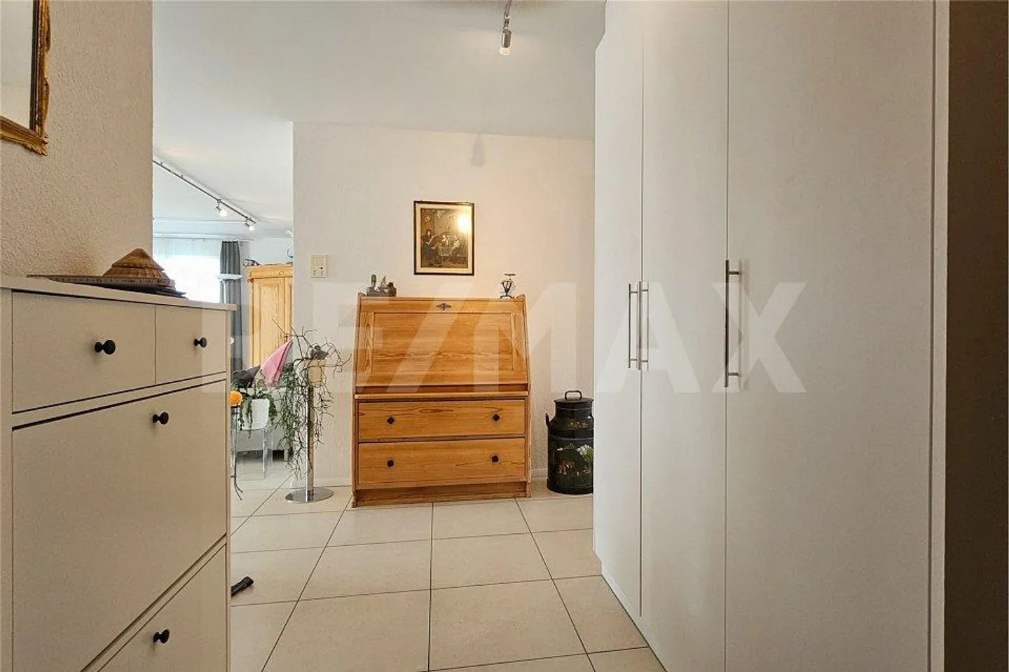 High-quality 4½ room apartment, bright, contemporary and well-kept - Photo 3 of 10