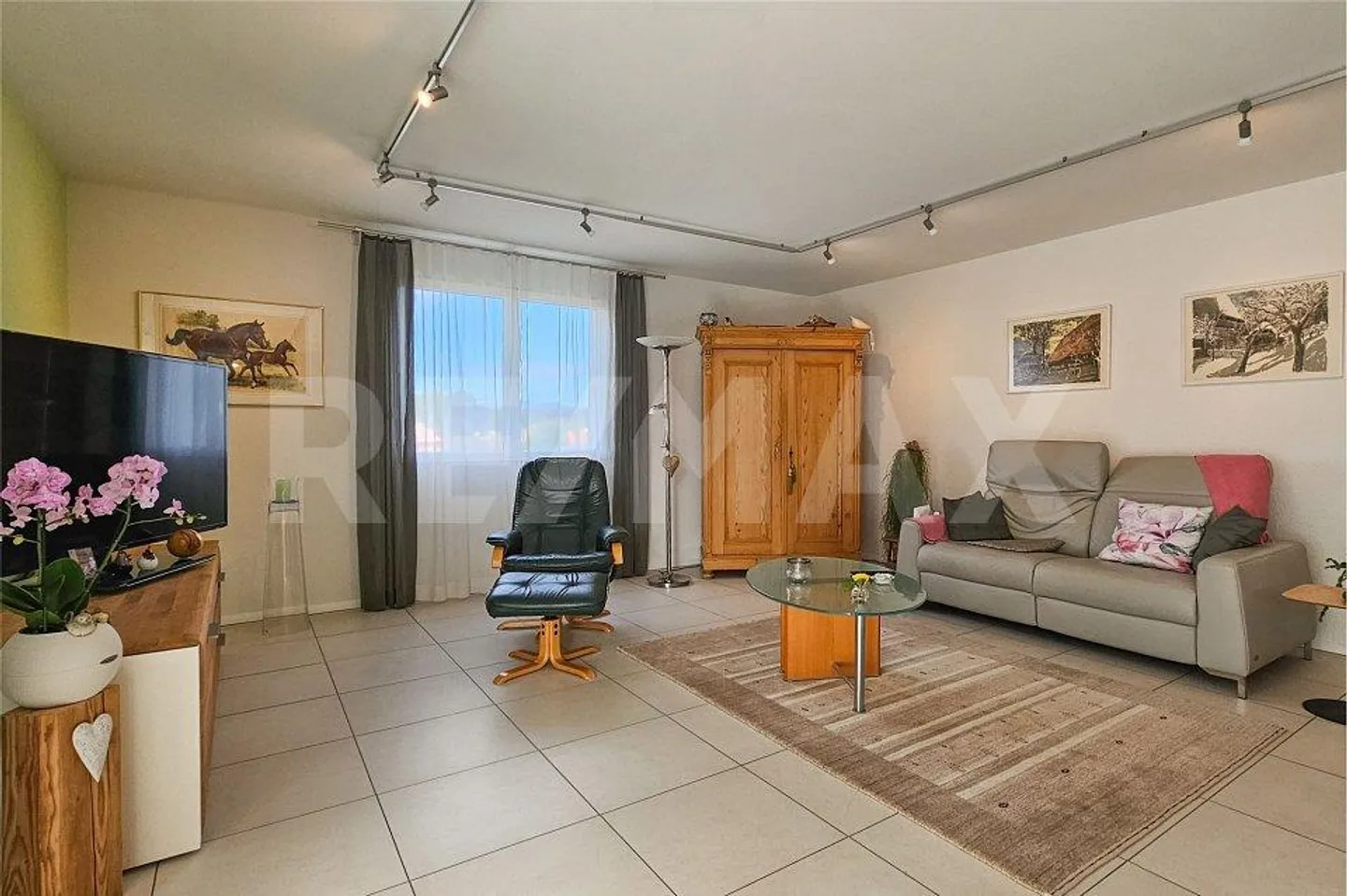 High-quality 4½ room apartment, bright, contemporary and well-kept - Photo 5 of 10