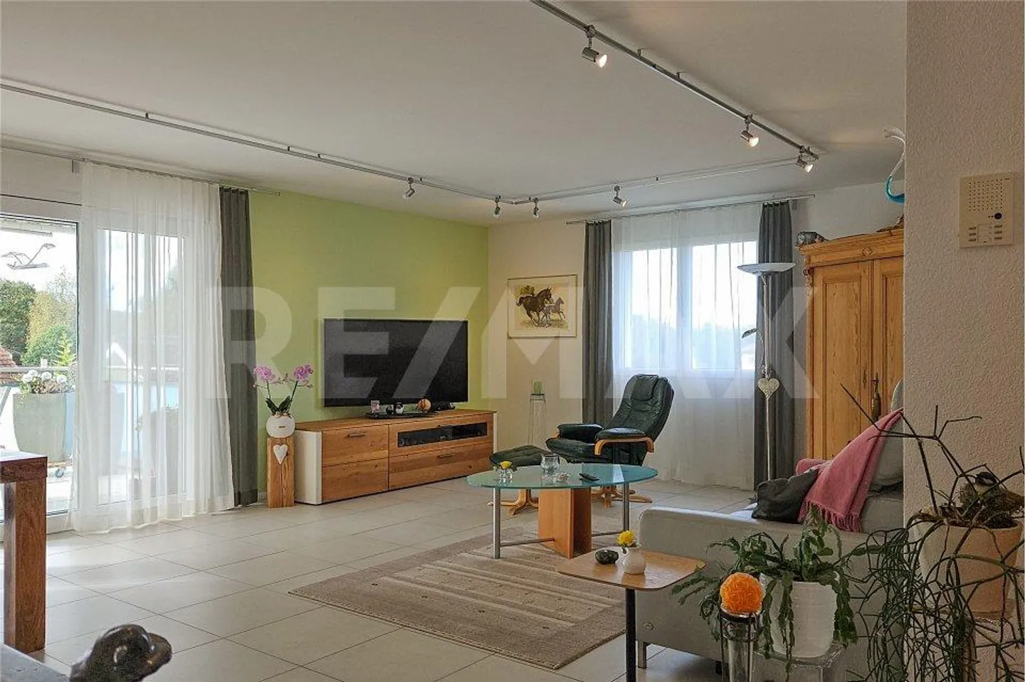 High-quality 4½ room apartment, bright, contemporary and well-kept - Photo 6 of 10