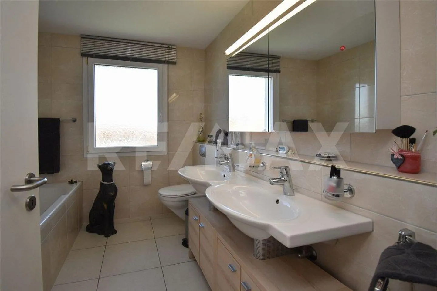 High-quality 4½ room apartment, bright, contemporary and well-kept - Photo 9 of 10