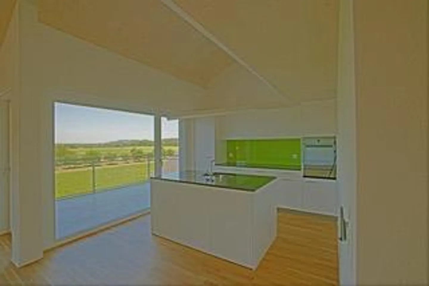 Nouvelle construction / Appartement de 4,5 pièces / Proche de la ville et dans la nature - Photo 3 sur 6