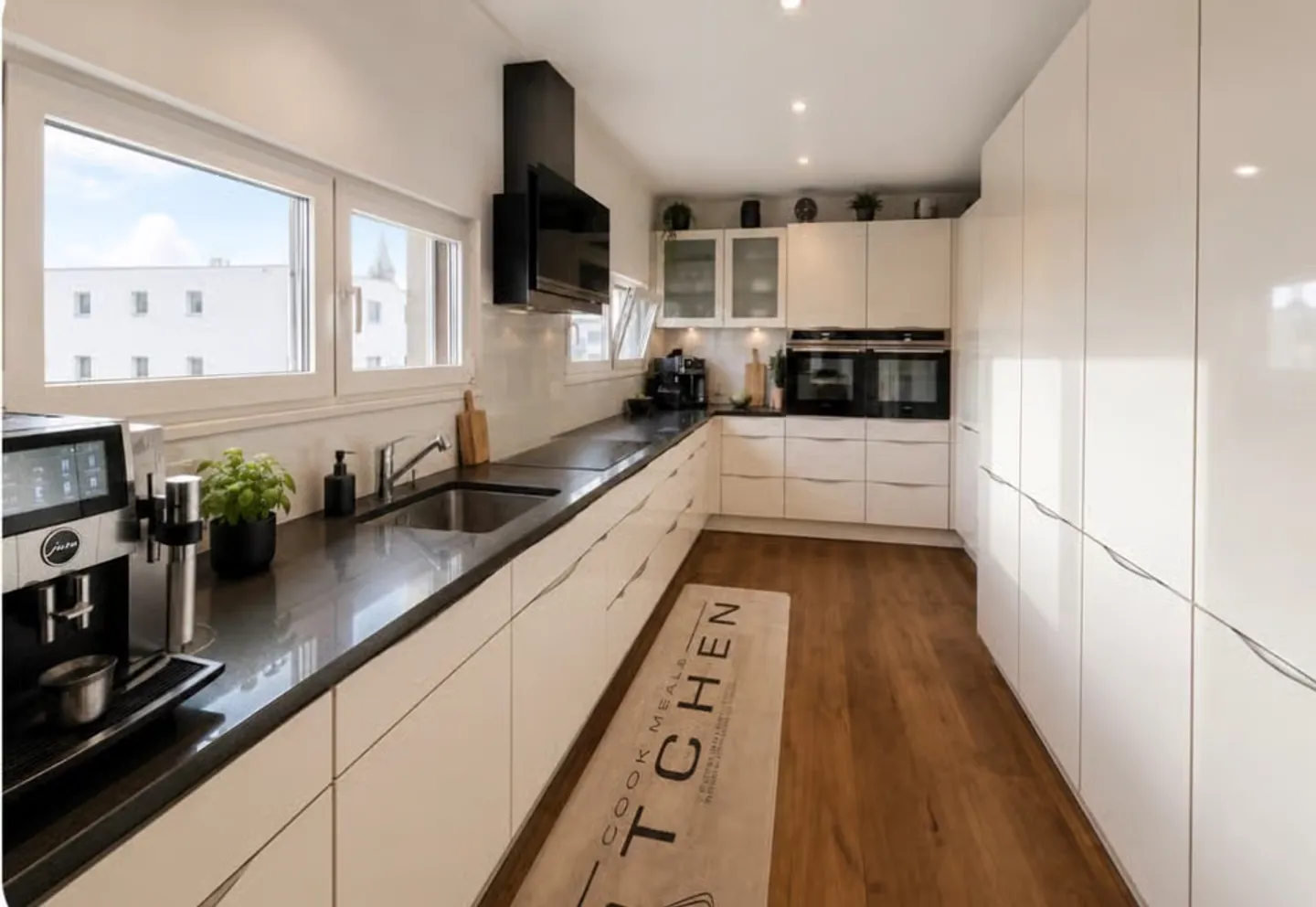 SUPERBE 4.5 PIÈCES AVEC GRAND BALCON + STUDIO INDÉPENDANT EN OPTION À ROSSENS (F - Photo 2 sur 7
