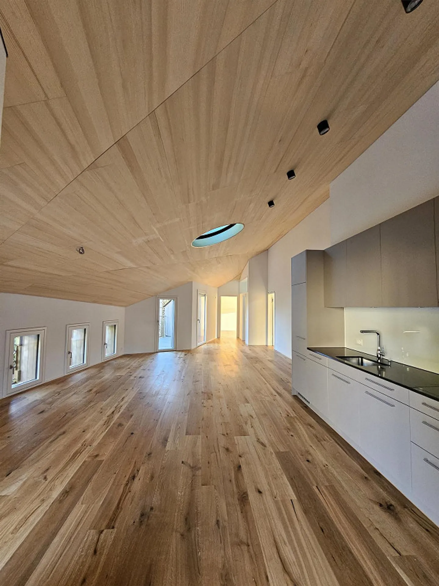 Luxus-Attika-Wohnung in Schwyz - Foto 2 von 7