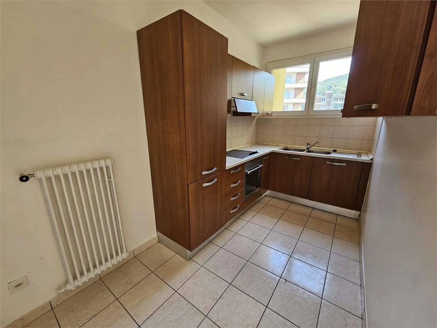 Chiasso, in affitto ottimo 3.5 locali con balcone - Foto 3 di 8