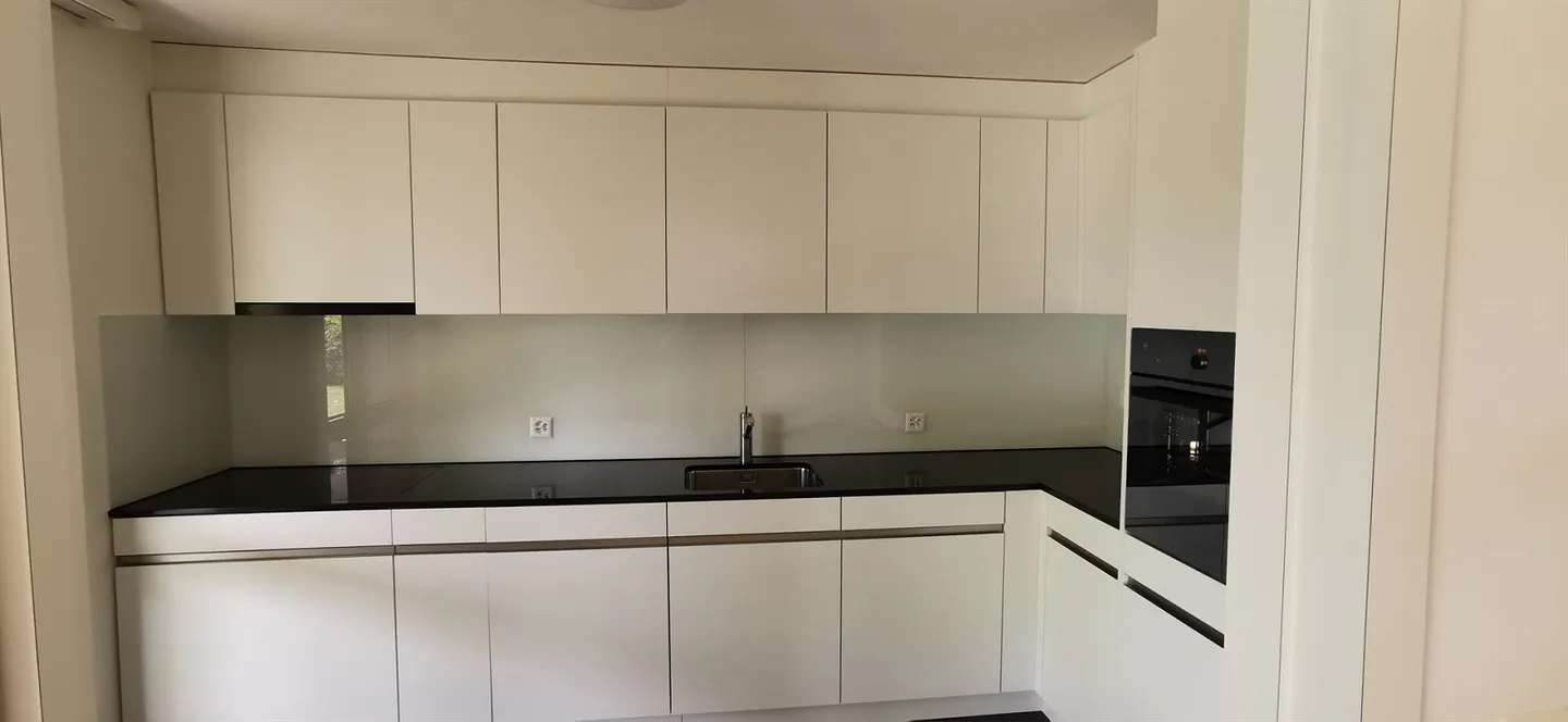 Geräumige Wohnung mit Garten - Foto 3 von 8