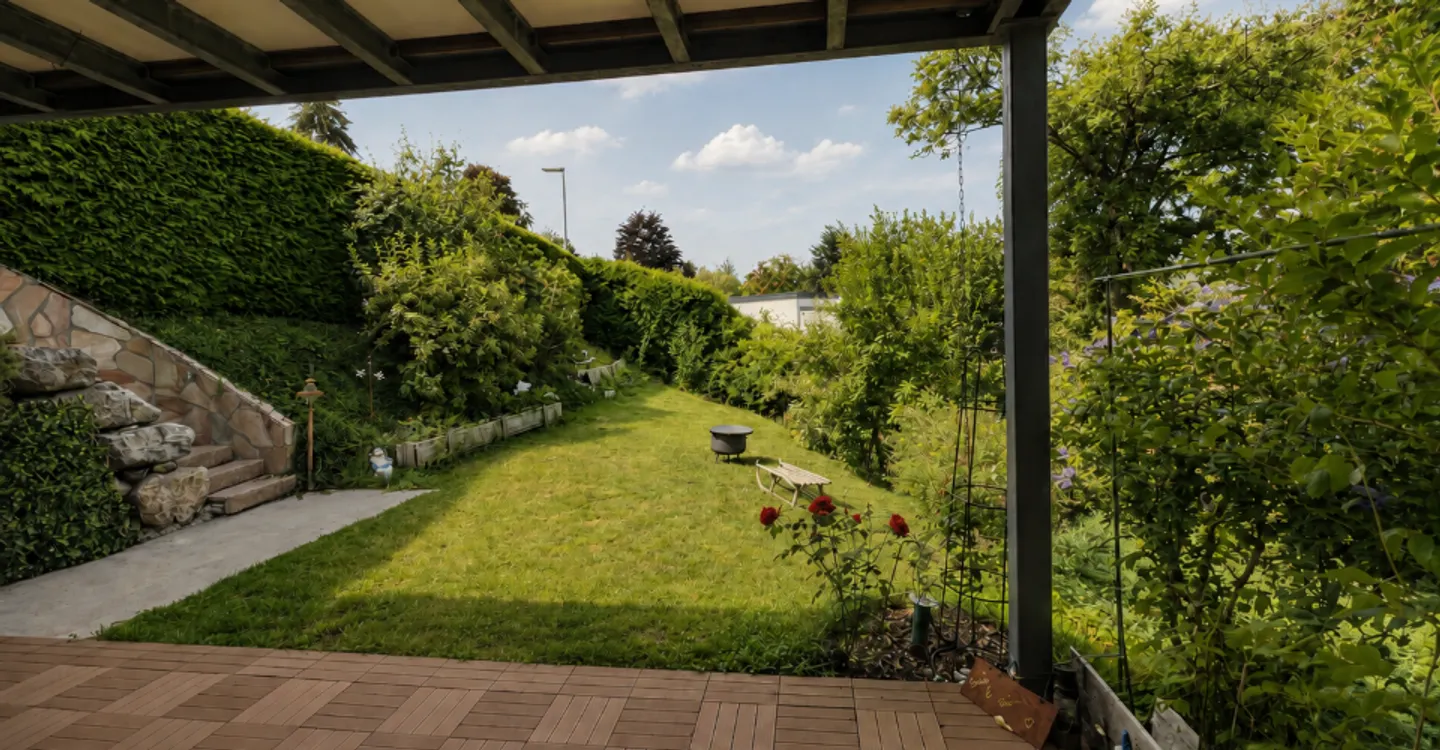 Einzelhaus mit großzügigen Volumen in einer grünen Umgebung - Foto 9 von 10