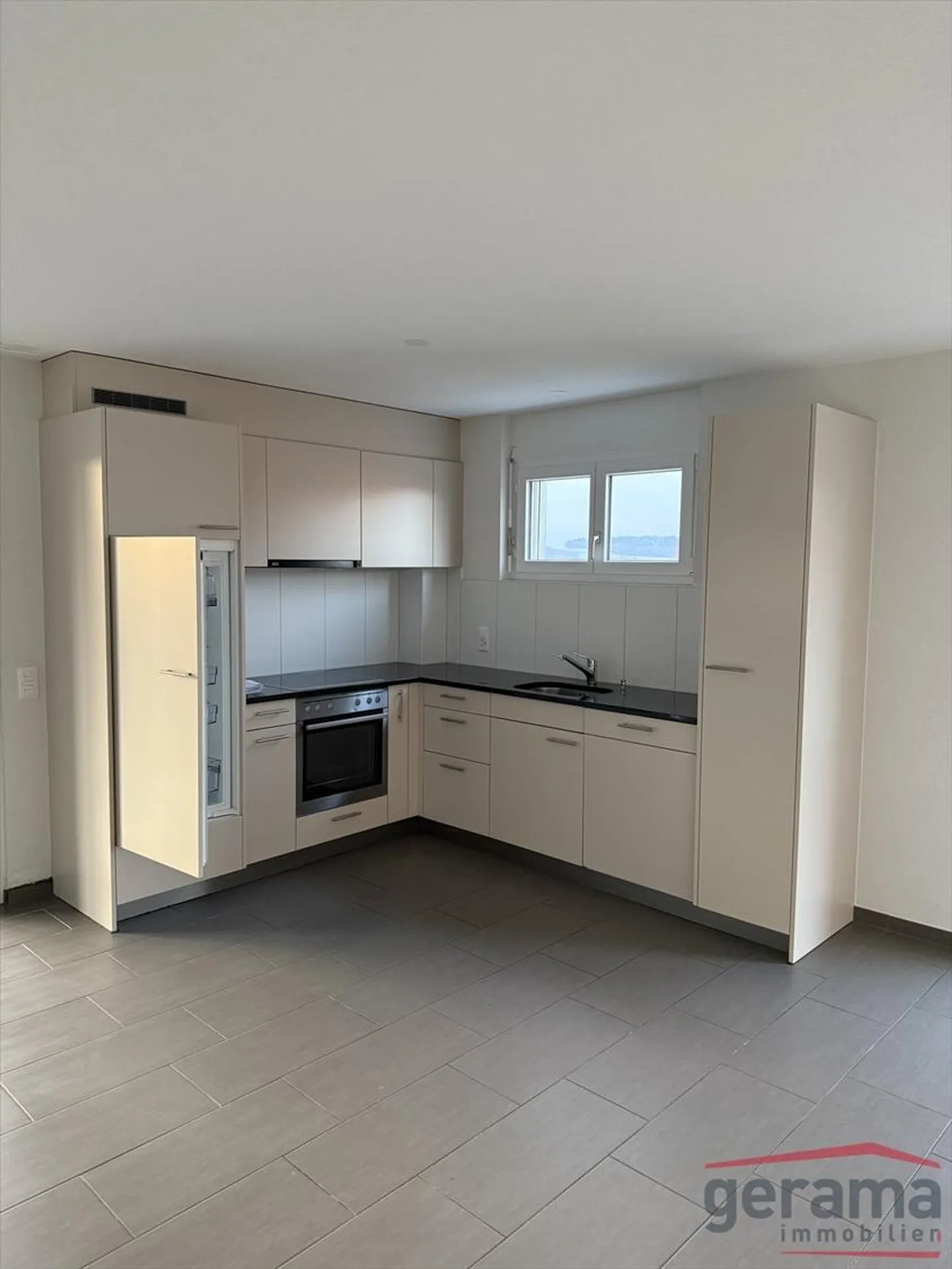 2,5-Zimmer-Wohnung im 3. Stock - Foto 1 von 6