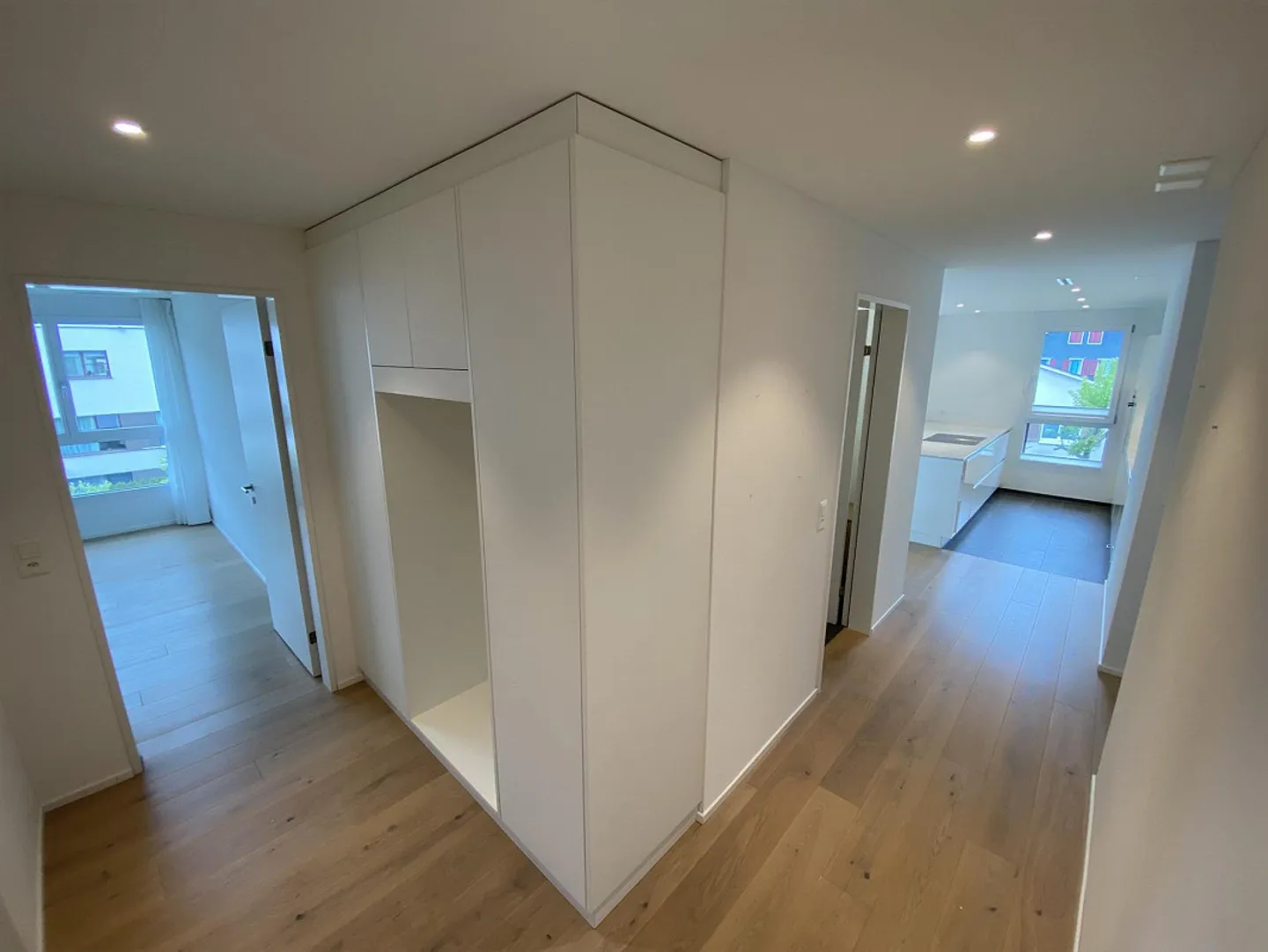 Moderne 4.5-Zimmer-Wohnung - Foto 4 von 13