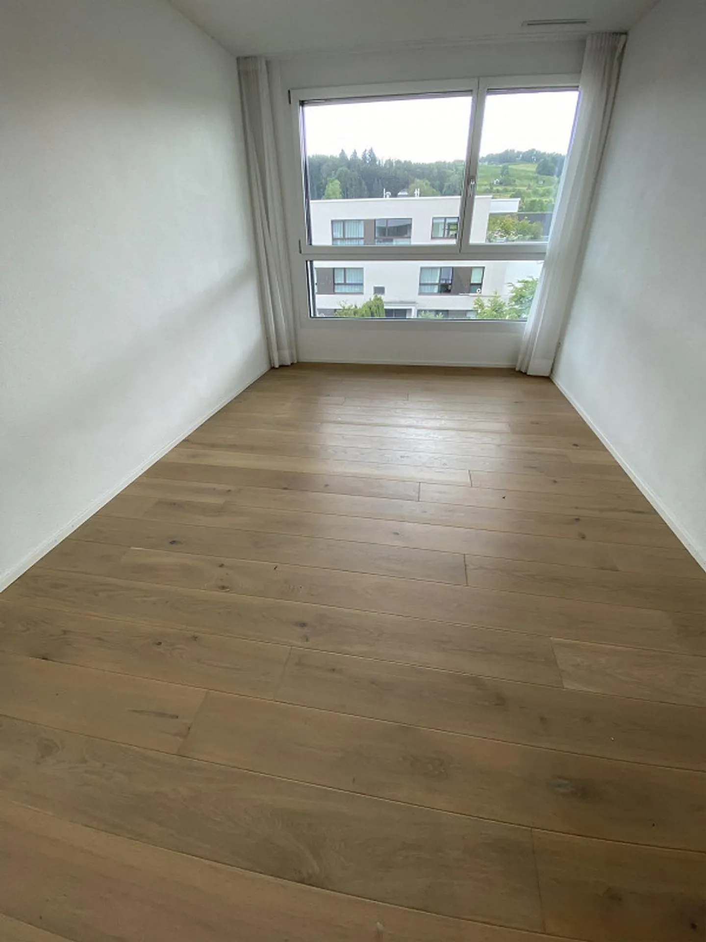 Moderne 4.5-Zimmer-Wohnung - Foto 7 von 13