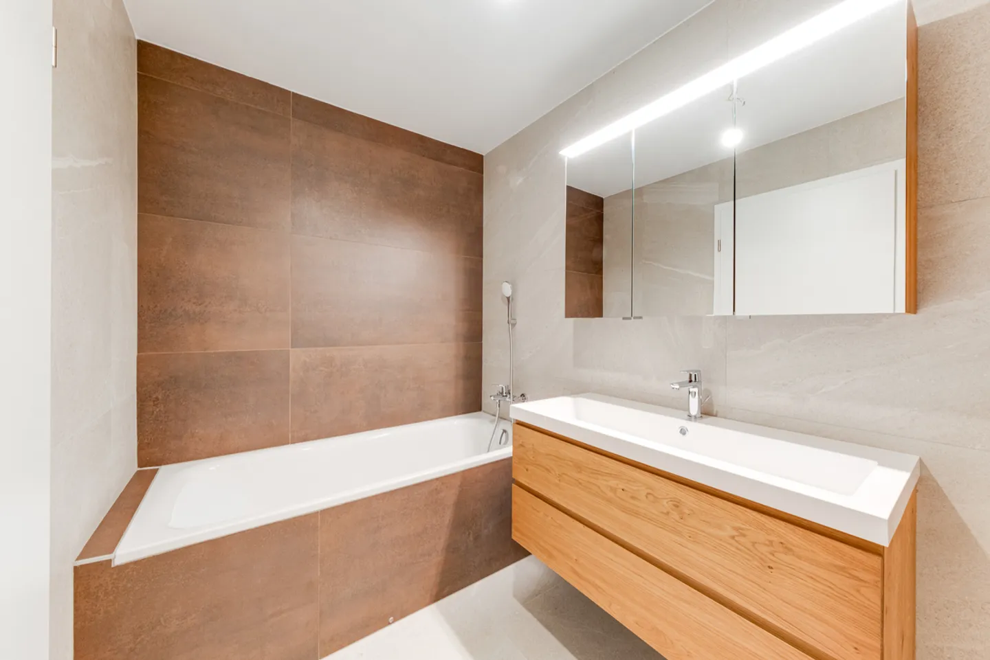 ZU VERKAUFEN – Herrliche moderne Villa in Villariaz - Foto 11 von 13