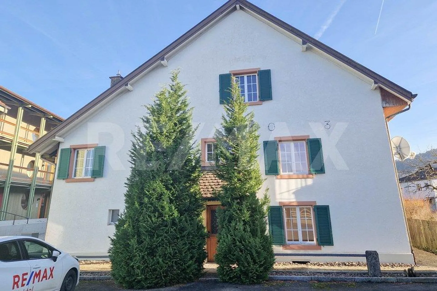 Living in a historic house with contemporary living comfort - Photo 8 of 10