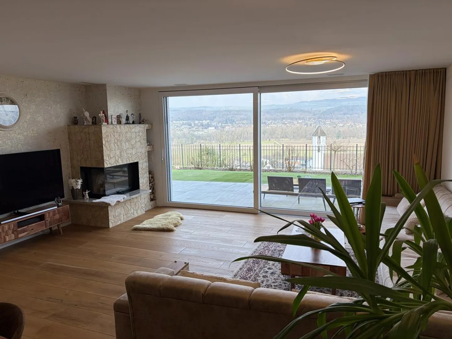 Charmantes Duplex mit Traumhaftem Blick - Foto 3 von 11