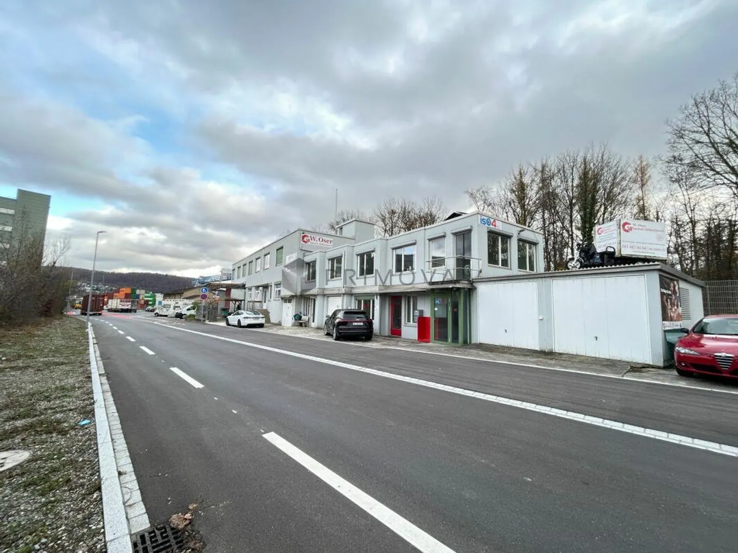 Proprietà commerciale attraente di 320m² in una posizione privilegiata (area portuale) - Foto 1 di 9