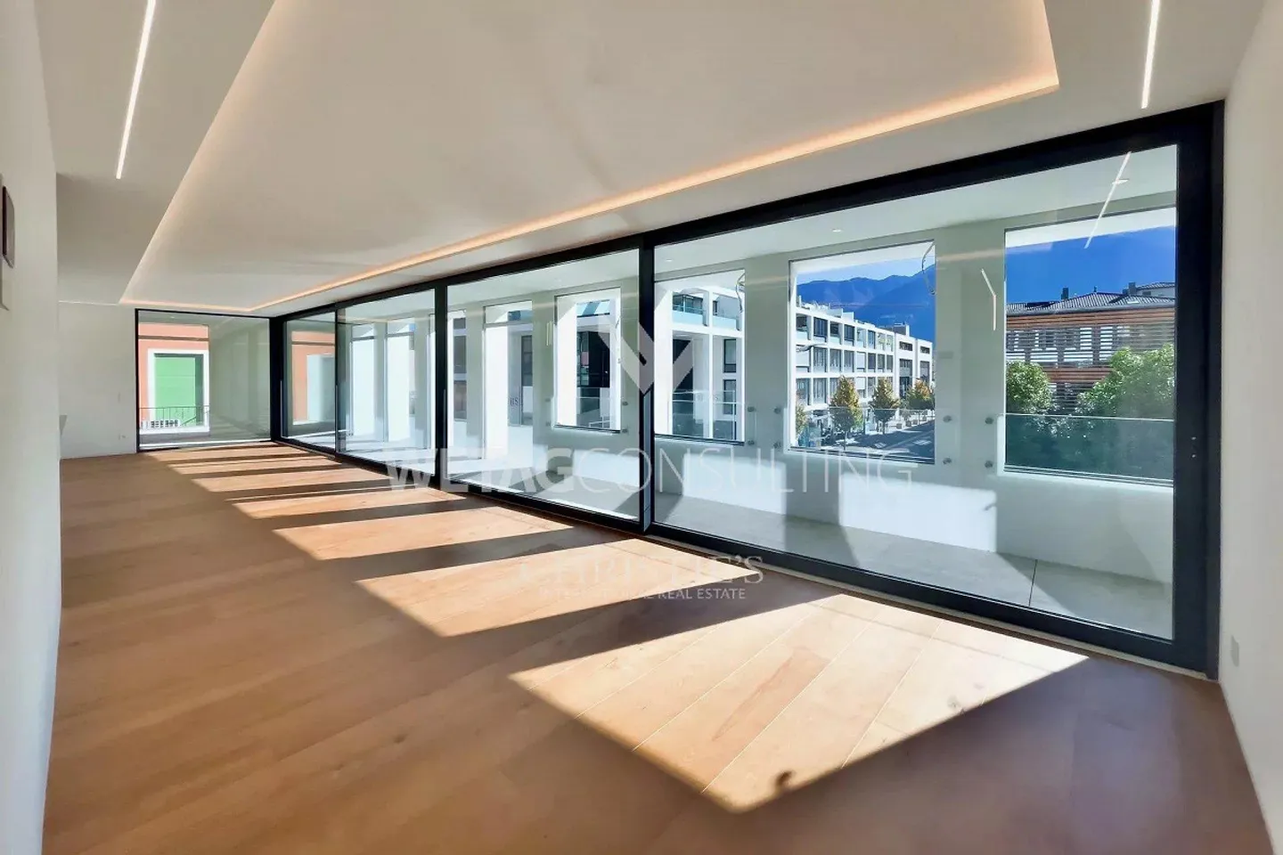 Appartamento moderno e di alta qualità di 3,5 locali con terrazza ad Ascona in vendita - Foto 4 di 10