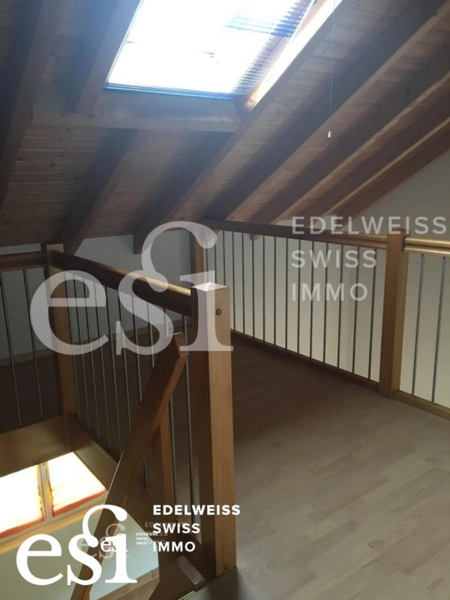 For rent, nice 2.5 rooms with mezzanine in villa in Muraz - Photo 7 of 10