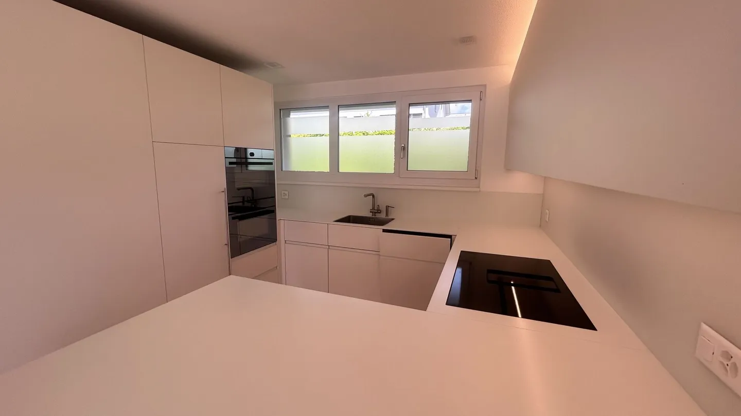 Bellissima Casa Familiare Semi-Indipendente - Foto 7 di 33
