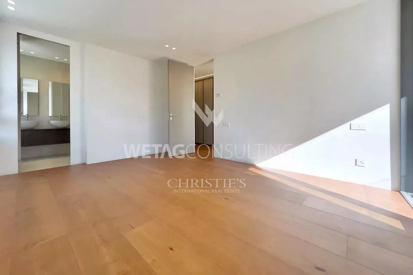 Appartamento moderno e di alta qualità di 3,5 locali con terrazza ad Ascona in vendita - Foto 5 di 10