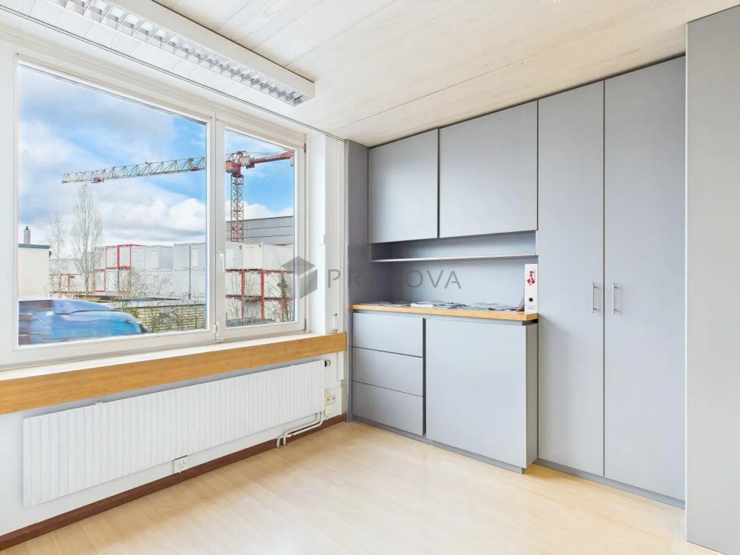 Proprietà commerciale attraente di 320m² in una posizione privilegiata (area portuale) - Foto 3 di 9