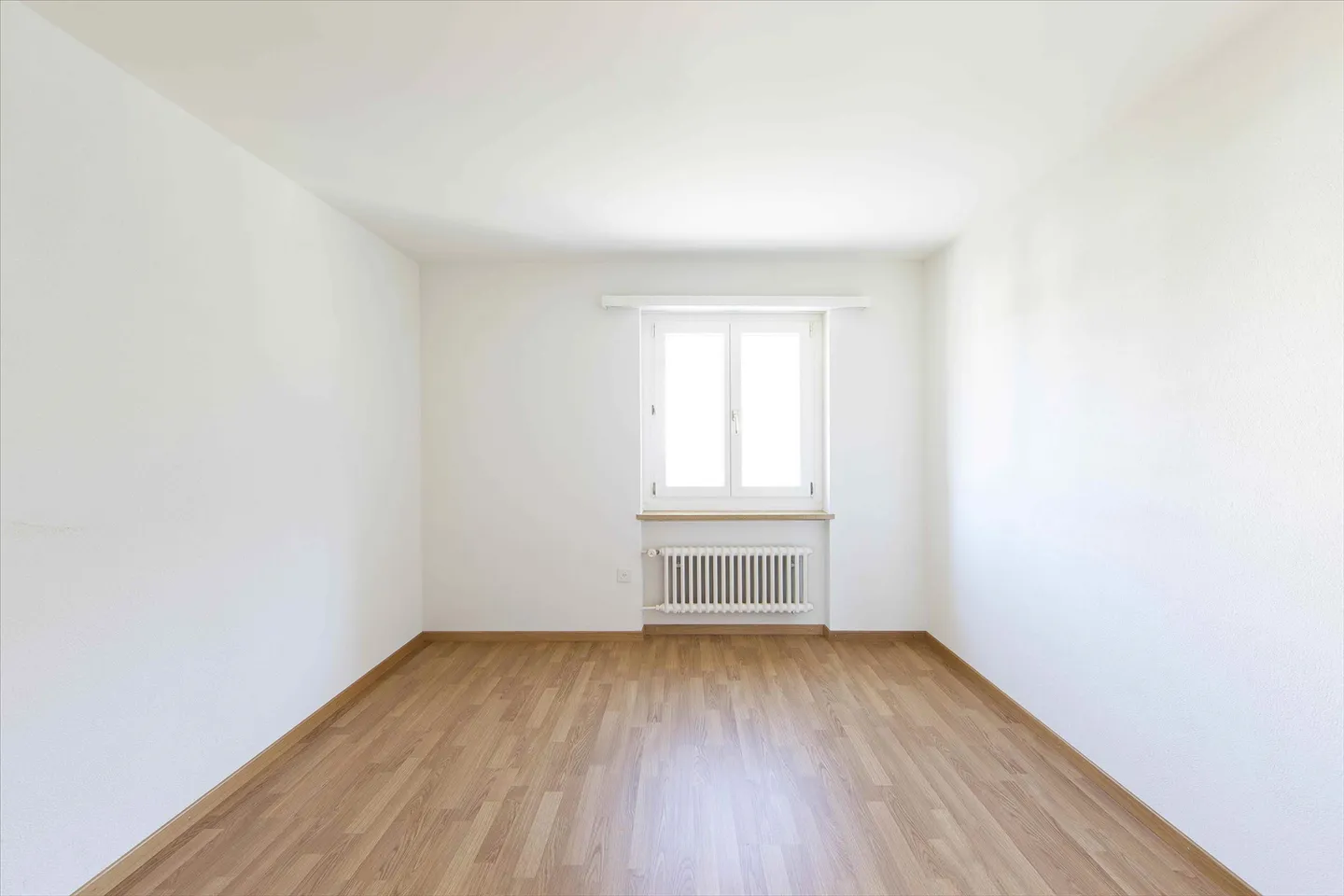 Apartment for rent - Photo 6 of 8