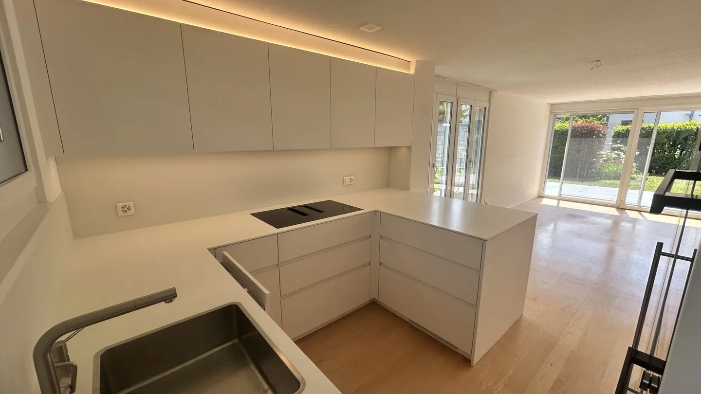 Bellissima Casa Familiare Semi-Indipendente - Foto 6 di 33