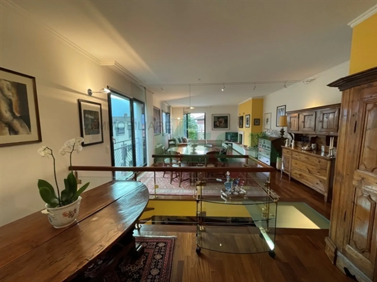 Duplex elegante e luminoso di 6,5 stanze in una posizione esclusiva - Foto 1 di 11