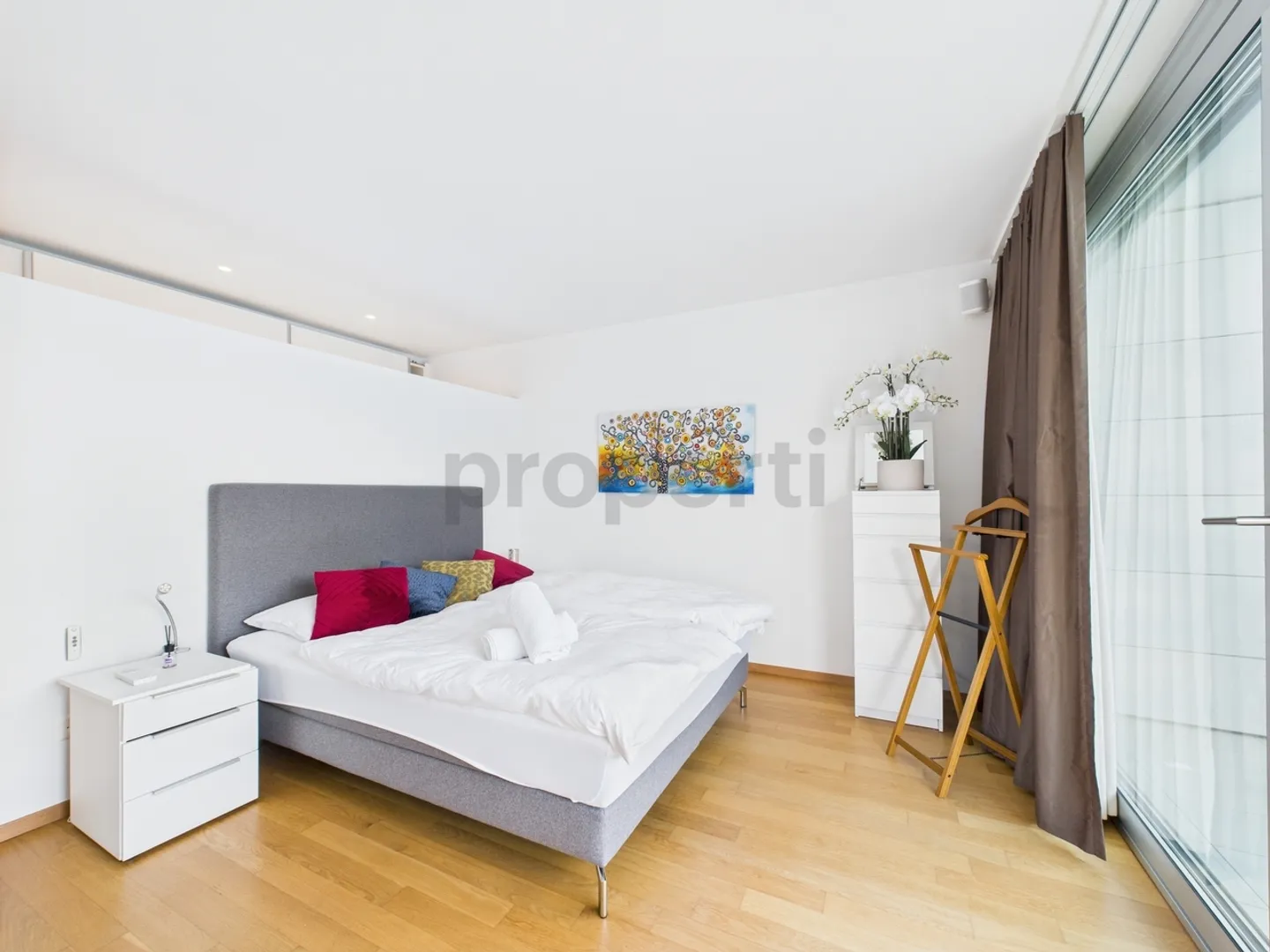 «Elegante villa a Bissone con accesso diretto al Lago di Lugano» - Foto 9 di 13